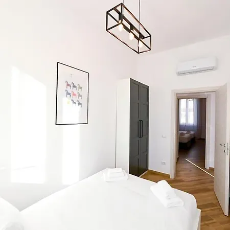 Modern Luxury *
