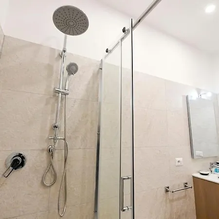 Modern Luxury 아파트